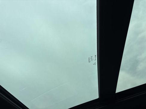 Used 2014 Jeep Grand Cherokee Overland image 14