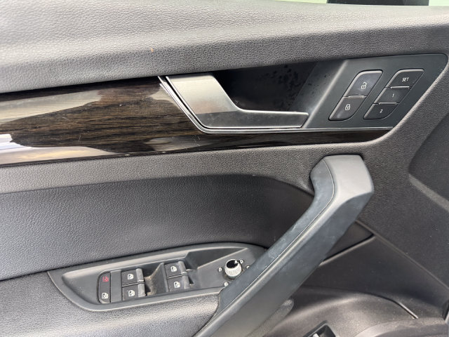 Used 2018 Audi Q5 2.0T Premium AWD/4WD image 42