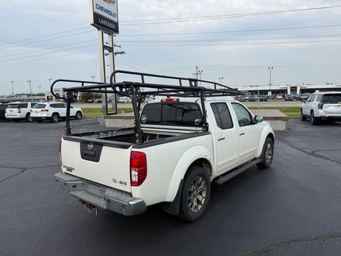 Used 2015 Nissan Frontier SL AWD/4WD image 3
