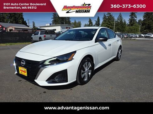 Used 2025 Nissan Altima 2.5 S FWD image 1