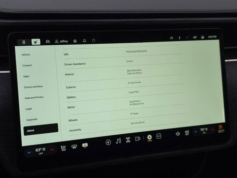 Used 2024 Rivian R1S Adventure image 70