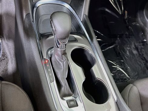 Used 2022 Chevrolet Malibu LT FWD image 16