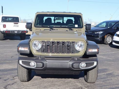 New 2026 Jeep Gladiator Sport image 16