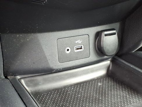 Used 2019 Nissan Rogue S AWD/4WD image 18