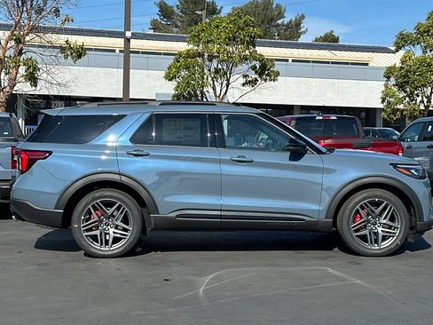 New 2026 Ford Explorer ST w/ Sun And Sound Package image 10