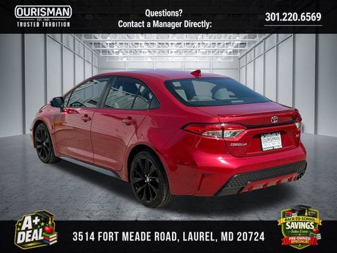 Used 2021 Toyota Corolla SE FWD image 3