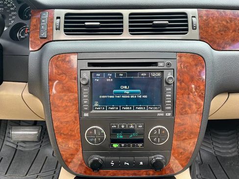 Used 2008 Chevrolet Tahoe LT AWD/4WD image 17
