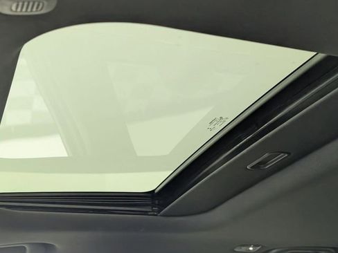 Used 2023 Jeep Grand Cherokee Altitude image 12