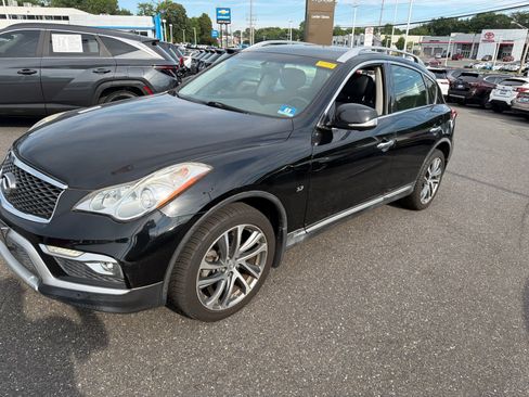 Used 2017 INFINITI QX50 AWD w/ Premium Plus Package image 6