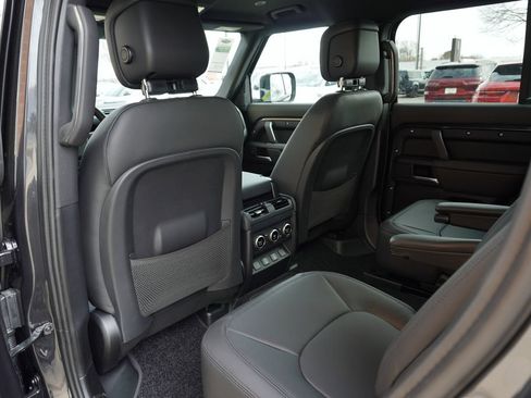 Used 2026 Land Rover Defender 130 X-Dynamic SE AWD/4WD image 29