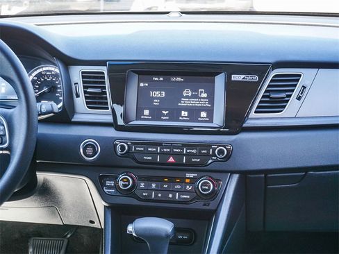 Used 2019 Kia Niro LX image 15