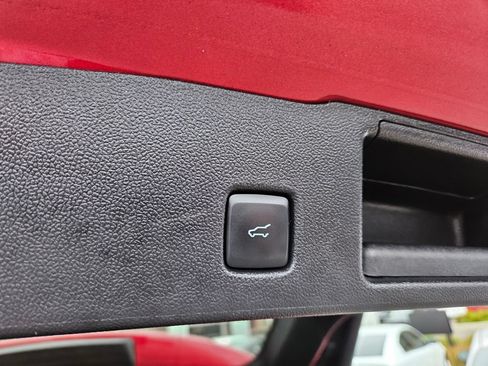 Used 2022 Ford Escape SEL w/ Technology Package FWD image 14