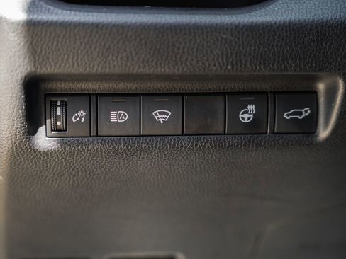 Used 2019 Toyota RAV4 XLE Premium w/ Cold Weather Package AWD/4WD image 44