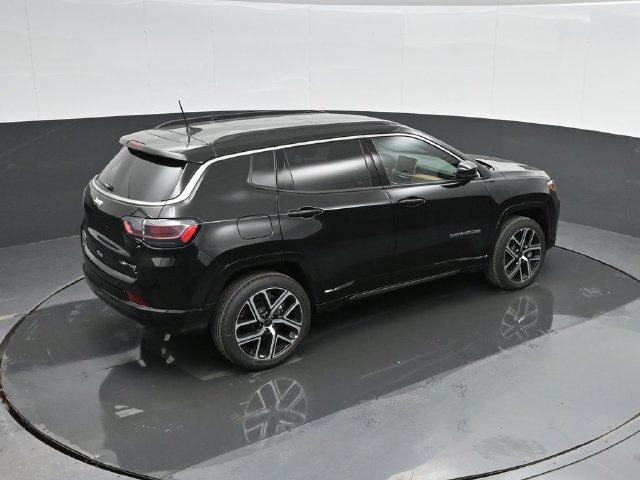 New 2025 Jeep Compass Limited w/ Elite Group AWD/4WD image 19