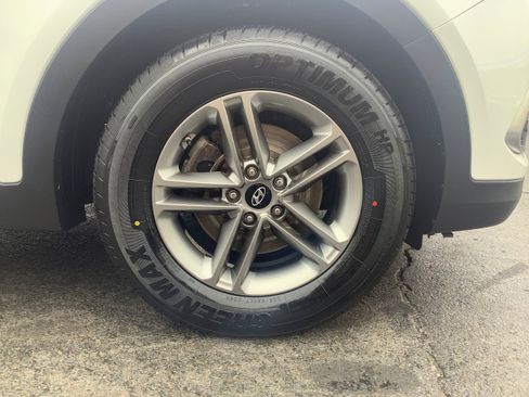 Used 2017 Hyundai Santa Fe Sport image 25