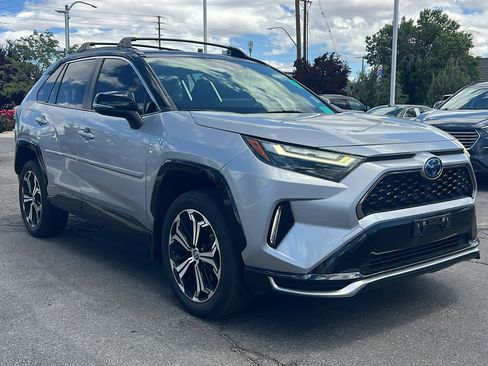 Used 2023 Toyota RAV4 XSE AWD/4WD image 3