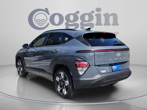 Certified 2025 Hyundai Kona SEL FWD image 4
