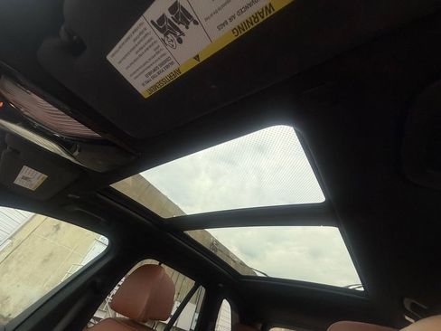 Used 2022 BMW X5 sDrive40i w/ M Sport Package RWD image 15