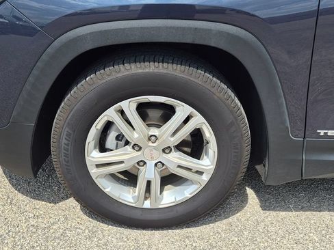 Used 2019 GMC Terrain SLE w/ Driver Convenience Package FWD image 7
