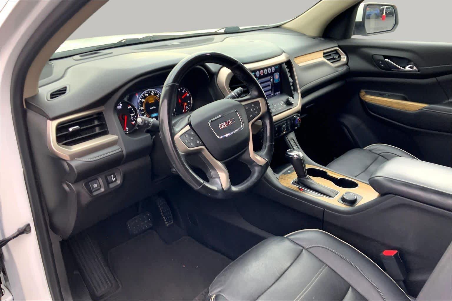 Used 2019 GMC Acadia Denali AWD/4WD image 18