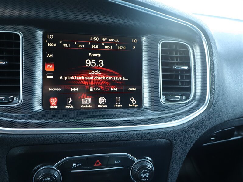 Used 2015 Dodge Charger SXT RWD image 23