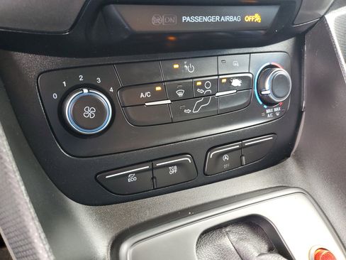 Used 2020 Ford Transit Connect XL image 24