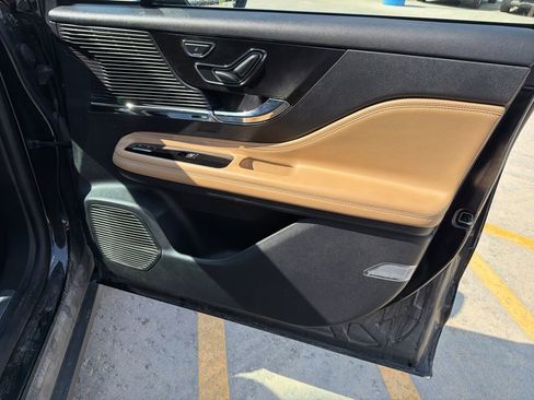 Used 2022 Lincoln Corsair Reserve w/ Equipment Group 201A image 25