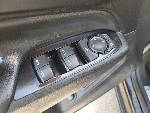 Used 2022 Chevrolet Equinox Premier w/ LPO, Floor Liner Package image 19