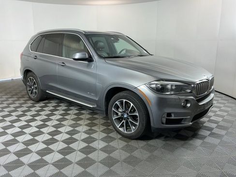Used 2018 BMW X5 xDrive50i w/ Dynamic Handling Package image 3