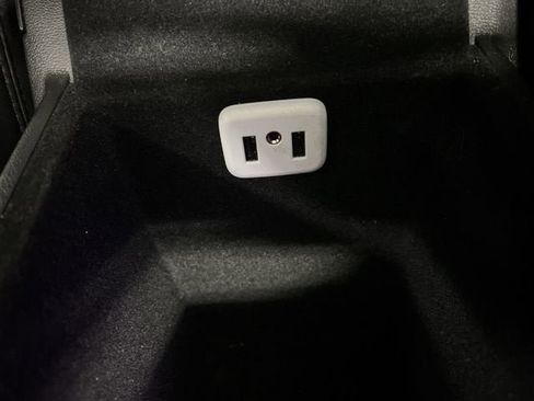 Used 2018 Cadillac XT5 Luxury w/ Driver Awareness Package image 36