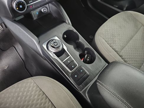 Used 2020 Ford Escape SE FWD image 21