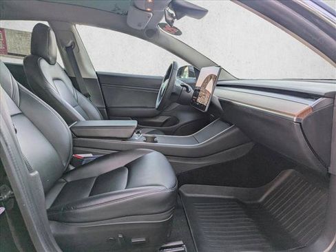 Used 2020 Tesla Model 3 Performance image 21