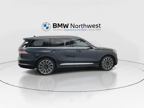 Used 2023 Lincoln Aviator Black Label w/ Dynamic Handling Package image 4