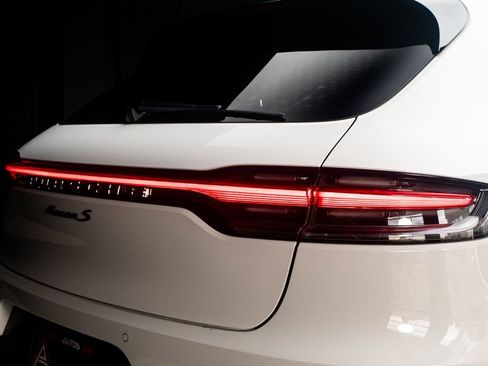 Used 2021 Porsche Macan S AWD/4WD image 15