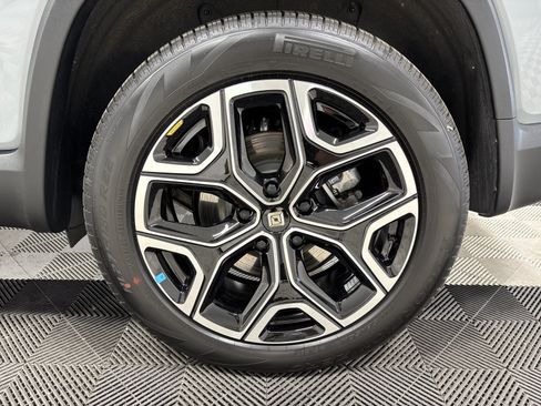 Used 2024 Rivian R1S Adventure AWD/4WD image 10