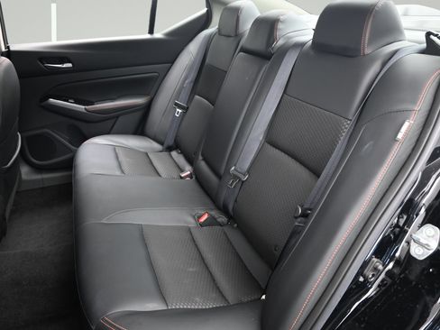 Certified 2025 Nissan Altima 2.5 SR FWD image 11