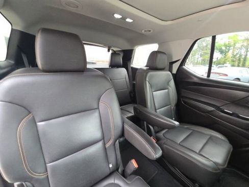 Used 2021 Chevrolet Traverse Premier image 14