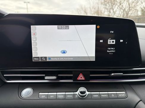 Used 2025 Hyundai Elantra SEL image 22