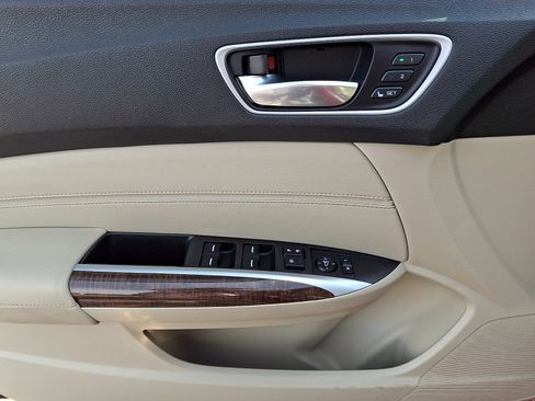 Used 2018 Acura TLX V6 SH-AWD image 14