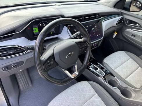 Used 2023 Chevrolet Bolt EUV Premier w/ Sun & Sound Package FWD image 18