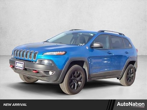 Used 2018 Jeep Cherokee Trailhawk w/ Cold Weather Group image 1