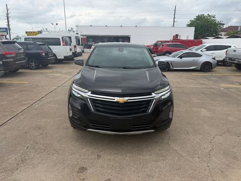 Used 2023 Chevrolet Equinox LT FWD image 2