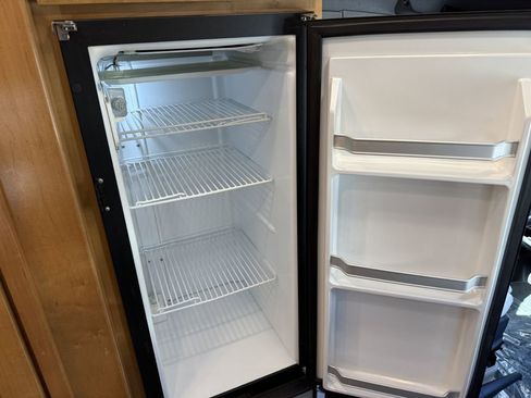 Used 2022 Mercedes-Benz Sprinter 3500 image 50