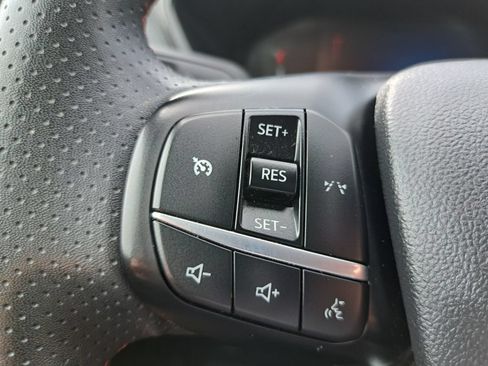 Used 2025 Ford Escape ST-Line FWD image 14