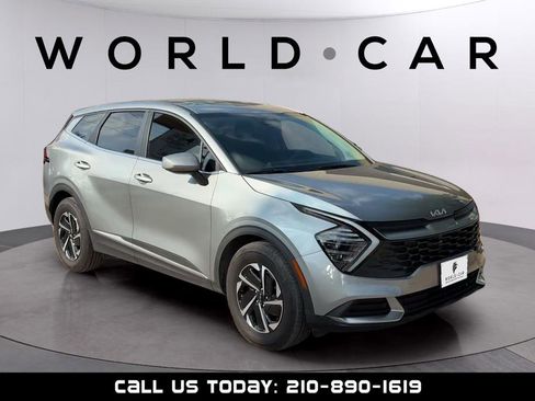 Used 2025 Kia Sportage LX FWD image 1