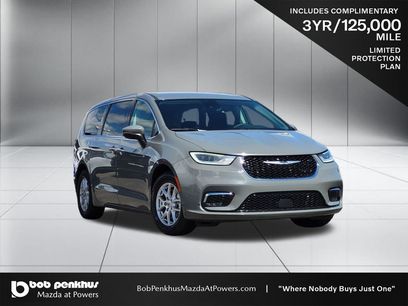 Used 2023 Chrysler Pacifica Touring-L