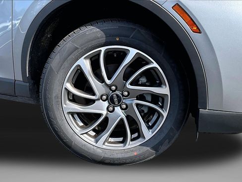 Used 2021 Lincoln Corsair AWD w/ Equipment Group 101A image 8