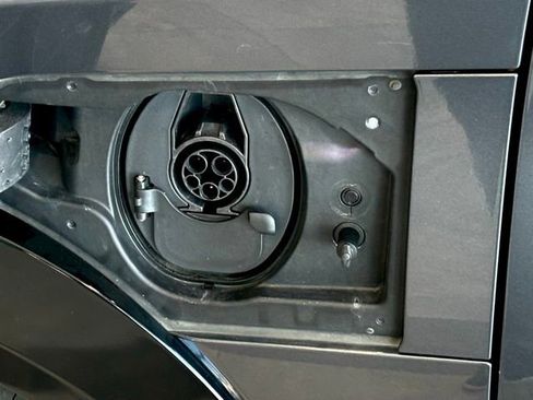 Used 2024 Lexus RZ 300e Premium image 10