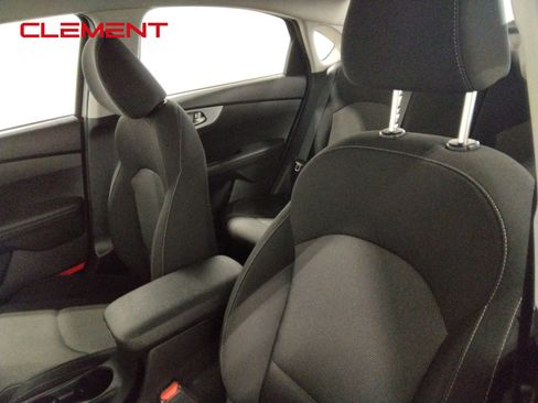 Used 2024 Kia Forte LXS image 28