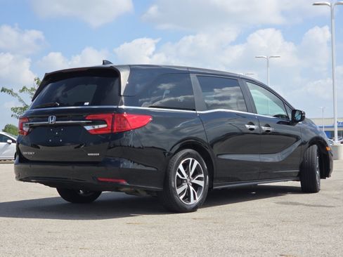 Used 2023 Honda Odyssey Touring image 17